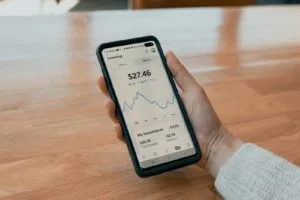 Read more about the article USInvestBot $2,755.61 podem se tornar $20,431.84 em um mês, entenda