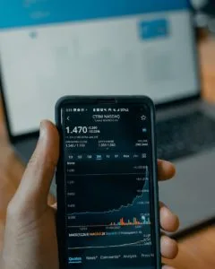 Read more about the article Robots on Binance or a PAMM account on Alpari: Advantages of Fortunadozer